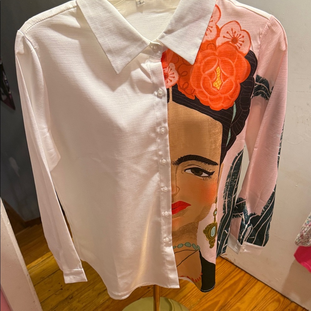 Women's Frida Kahlo face /Abstract Long-Sleeve Split-Print Button-Up Top/ ARTIST